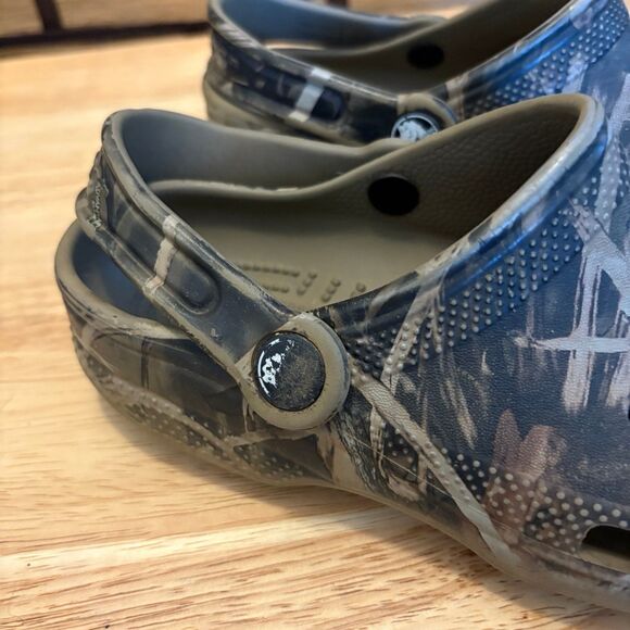 Crocs Camo Clogs Size  J1 - Picture 6 of 8